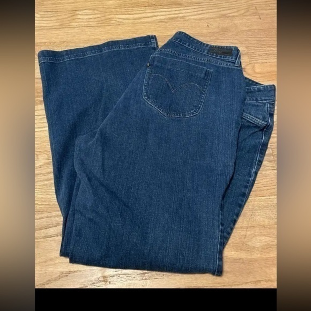 Womens plus size Levi jeans 24m‎